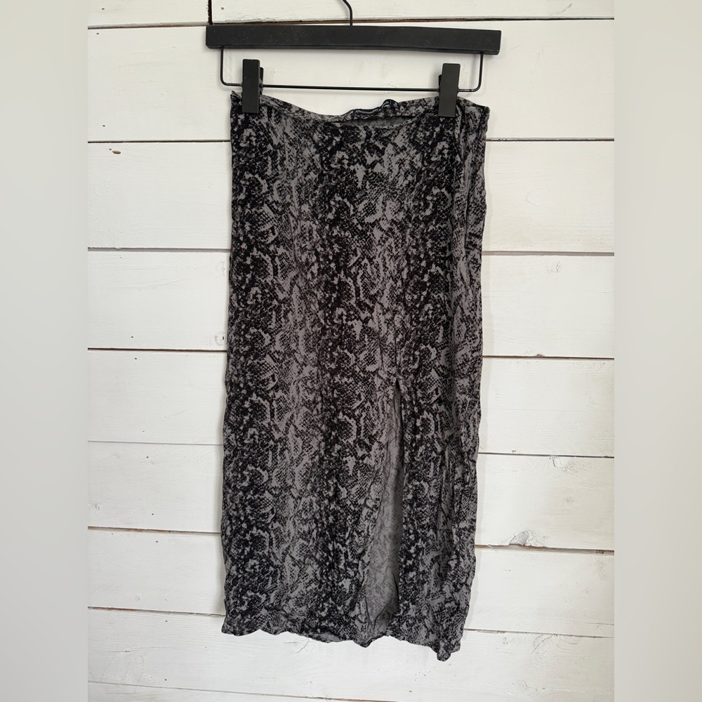 Abercrombie & Fitch Midi Skirt